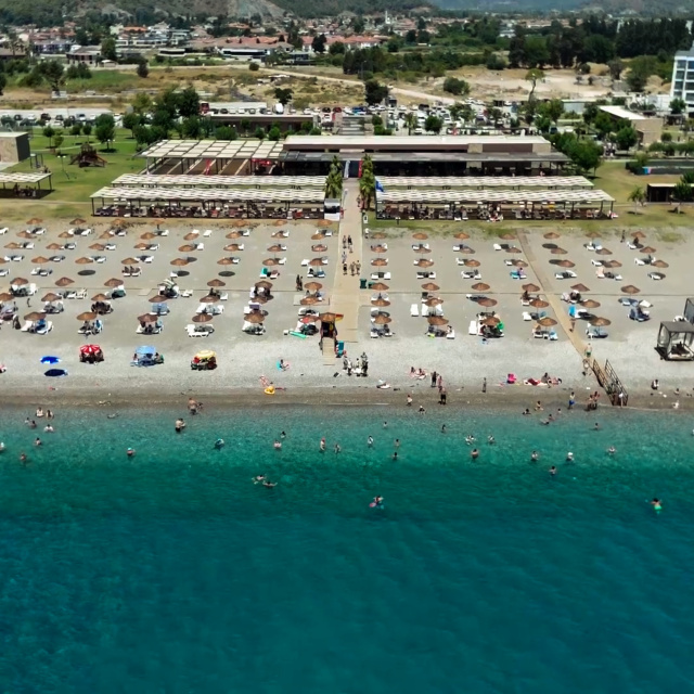 Ücretsiz halk plajlarına üç milyona yakın ziyaretçi