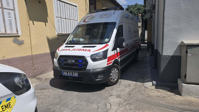 Yaşlı çift silahla vurulmuş halde ölü bulundu!