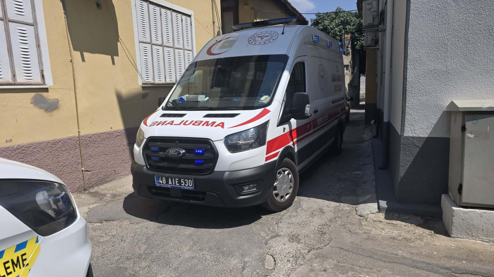 Yaşlı çift silahla vurulmuş halde ölü bulundu!