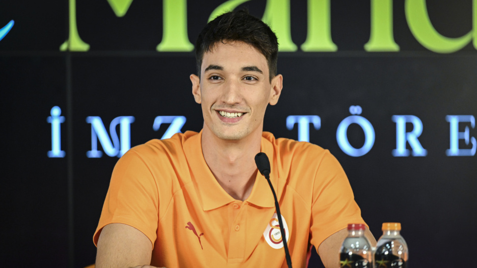 Efe Mandıracı resmen Galatasaray'da!