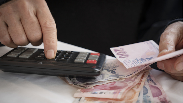 Emekliye seyyanen zam gelecek mi?