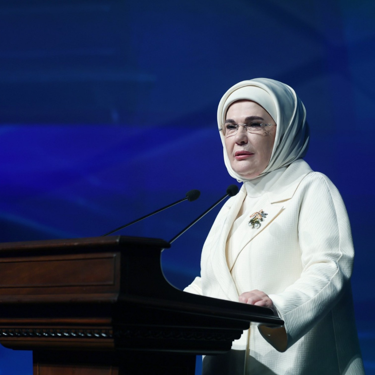 DAVOS'tan Emine Erdoğan'a davet