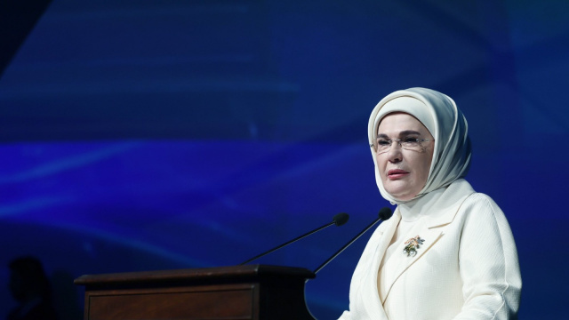 DAVOS'tan Emine Erdoğan'a davet