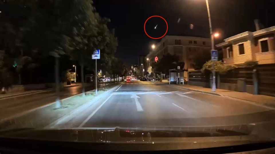Büyükçekmece semalarında göktaşı düştü
