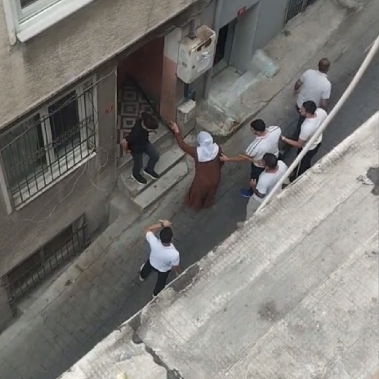 İstanbul'da berber ücreti tartışması kavgaya dönüştü