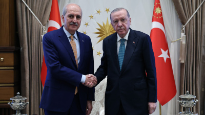 Kurtulmuş'u kabul etti