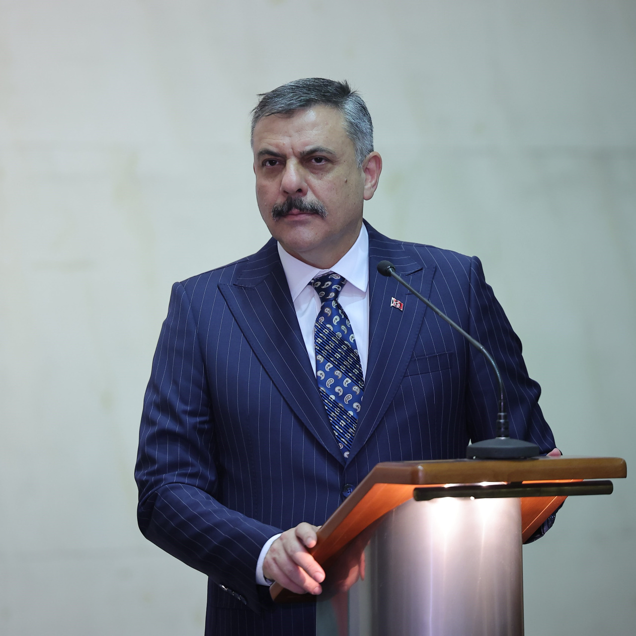 Sosyal medyada devlet ciddiyeti vurgusu haber görseli