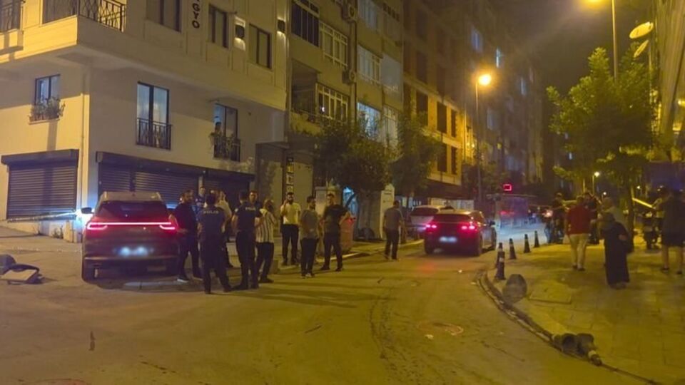 Güngören'de silahlı kavga: 1'i ağır 2 yaralı
