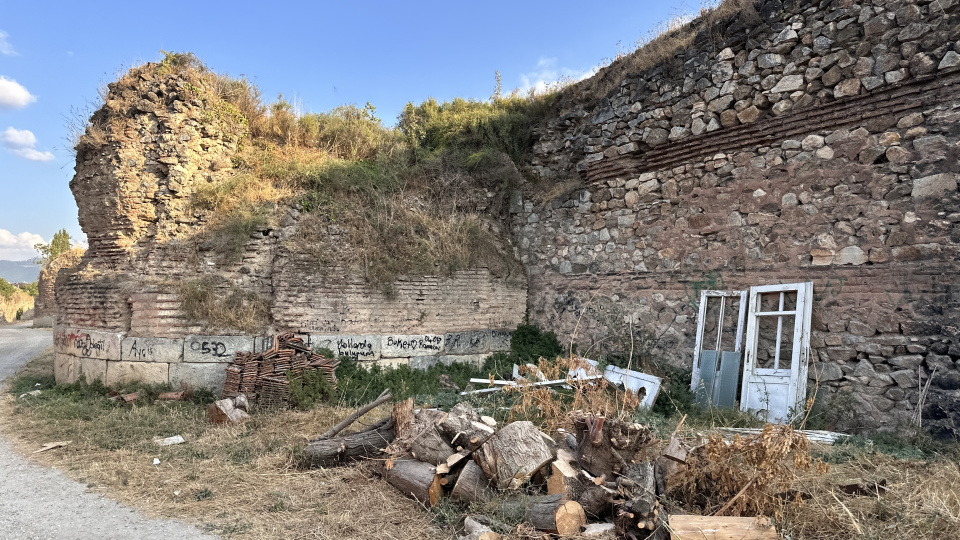 Temizlik fayda etmedi! Yazı tahtasına döndü