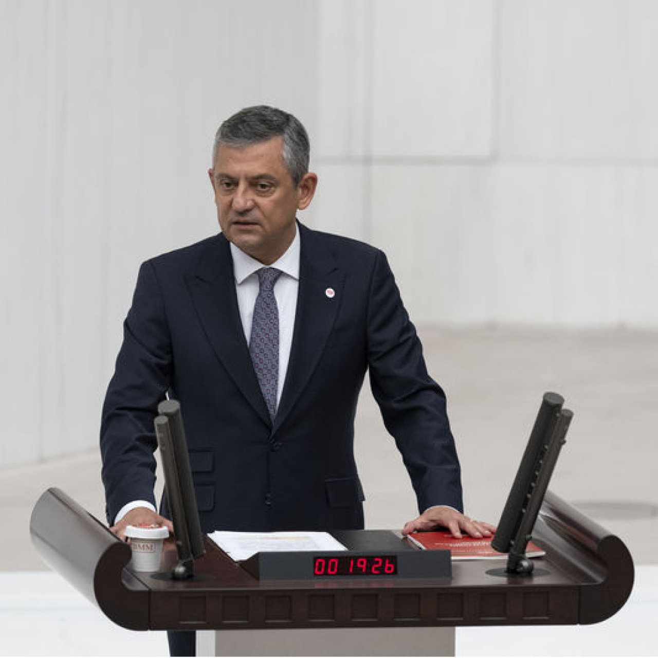 Özgür Özel’den ‘Çerçeve Yasa’ Oyu Açıklaması: ‘İlkesel Davranışımız, Ülke Kazanmak İçin’
