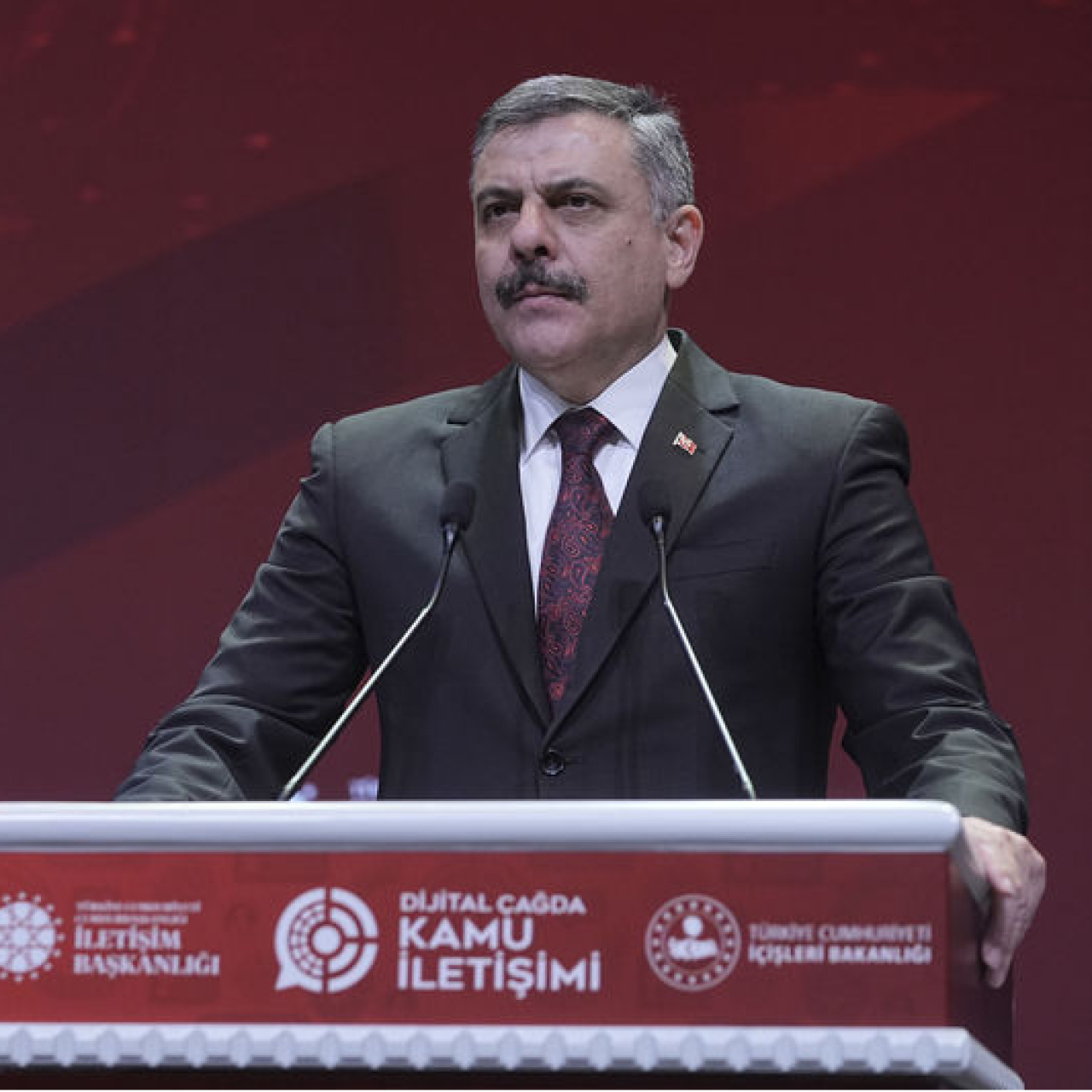 İletişim Stratejileriyle Kamuoyuyla Bağlantı Kurma Girişimi