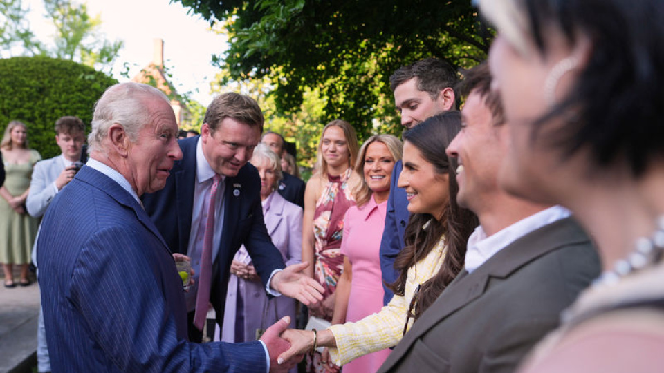 İngiltere'de bir radyo yanlışlıkla Kral Charles'ı öldürdü