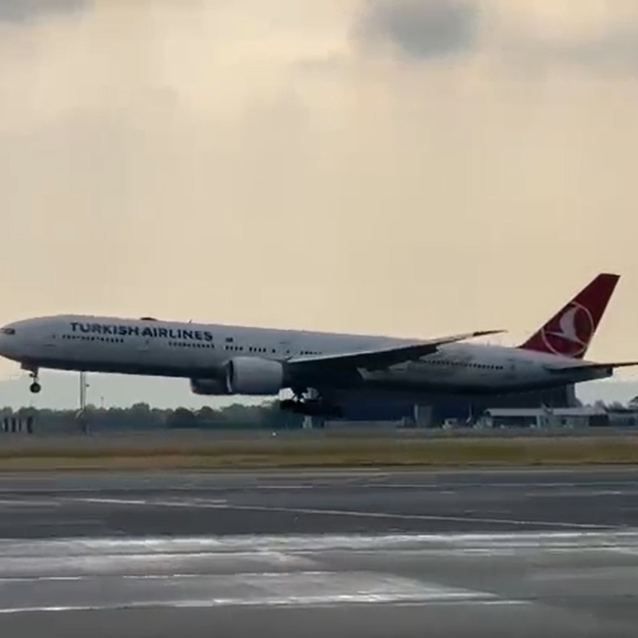 THY tarihinin en uzun aktarmasız uçuşu