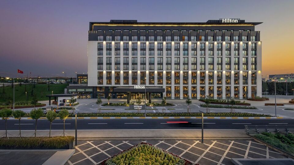 Hilton, Türkiye'deki 100. otelini İstanbul Havalimanı'nda açtı