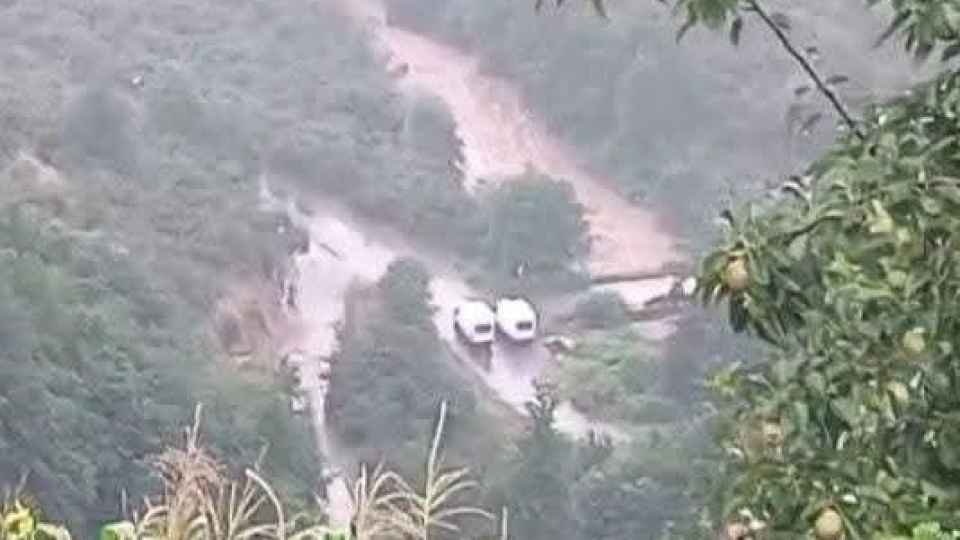 Giresun'da facia! Anne ile 2 kızı sel sularına kapıldı
