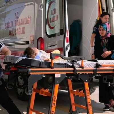 Balkondan düşen bebek ağır yaralandı