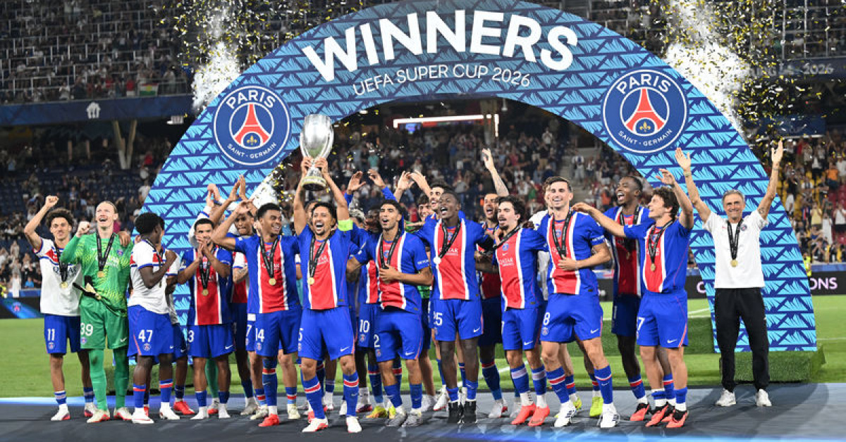 Süper Kupa şampiyonu PSG kupasını aldı!