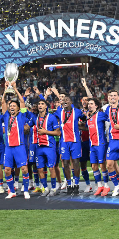 Süper Kupa şampiyonu PSG kupasını aldı!