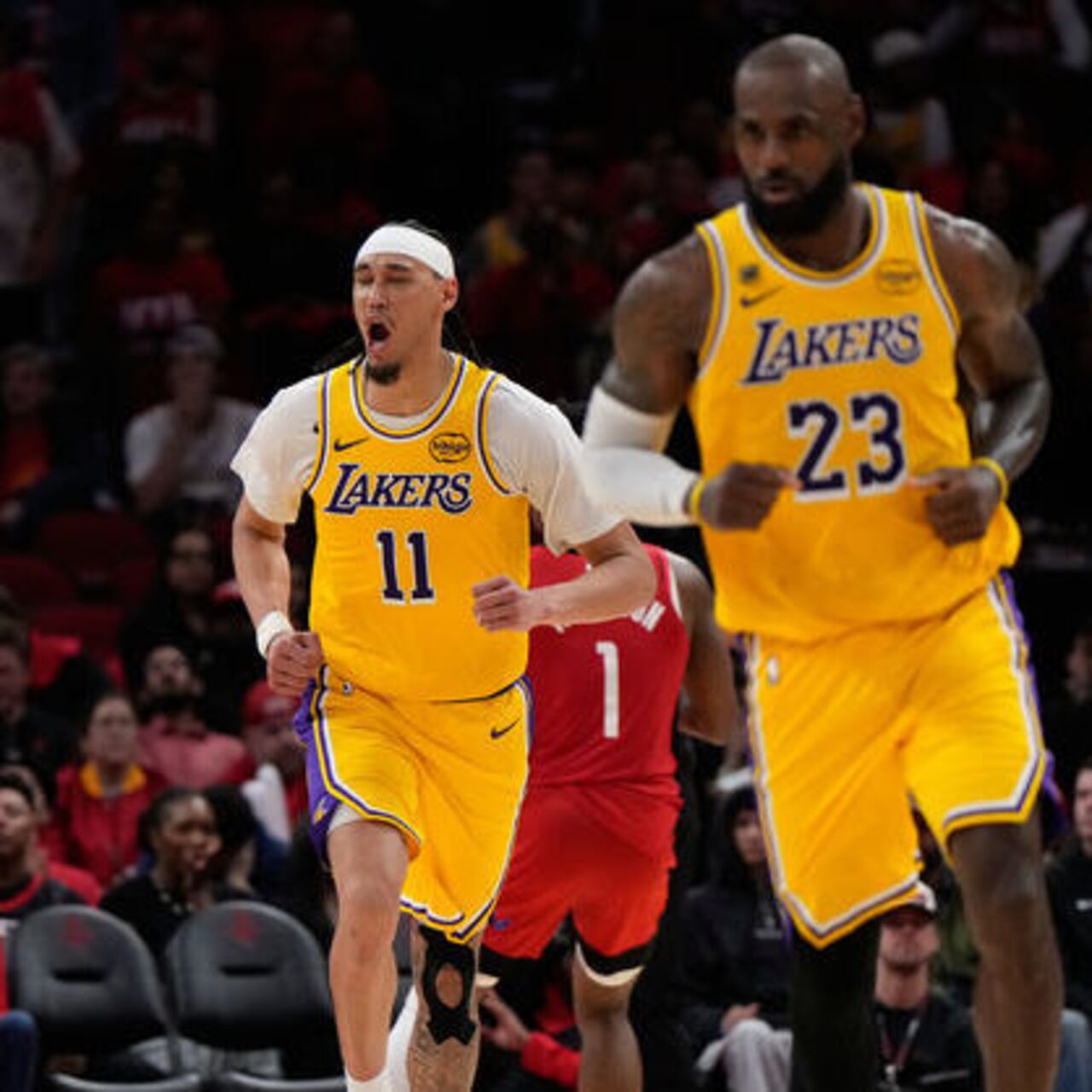 NBA'de dev anlaşma: LA Lakers rekor fiyata satılıyor