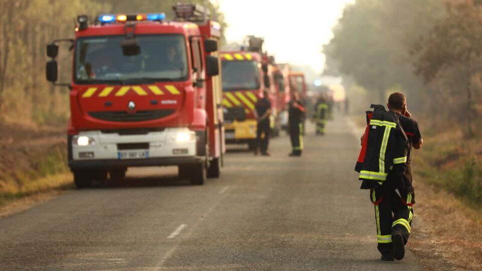 Fransa'da itfaiyeciler grevde