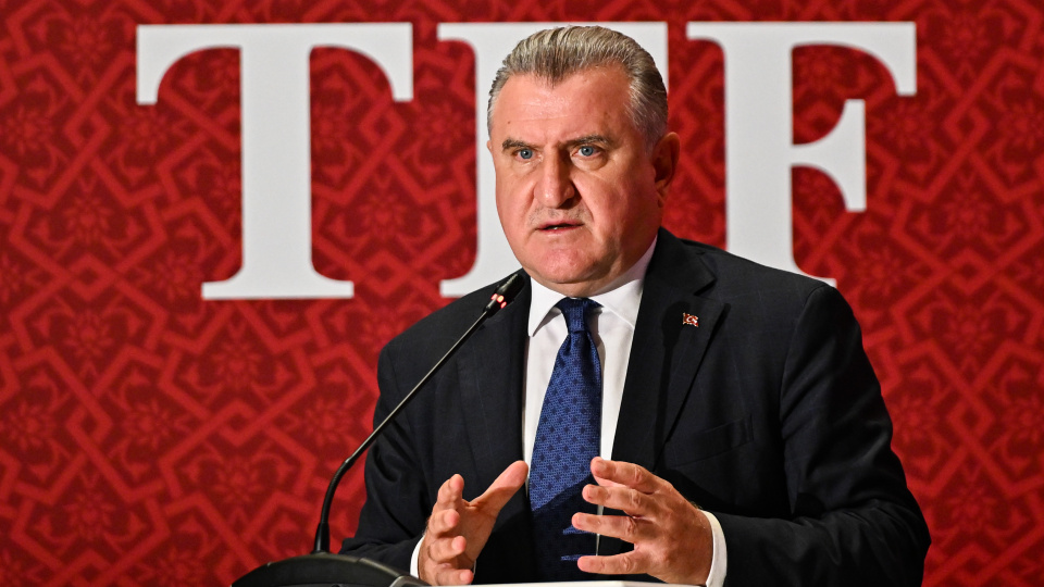 Bakan Bak'tan yeni sezon mesajı!