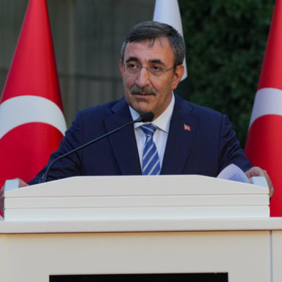 "Pakistan'ın refahını kendi refahımızdan ayrı görmüyoruz"