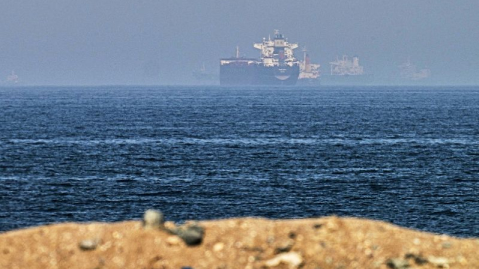 BAE'ye ait 2 tanker hedef alındı