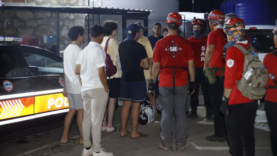 Ormanlık alanda kaybolan 5 genç kurtarıldı