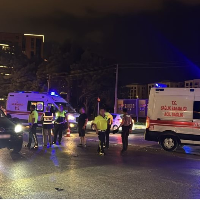 Otomobil 2 çocuğa çarptı: 1 ölü, 1 ağır yaralı