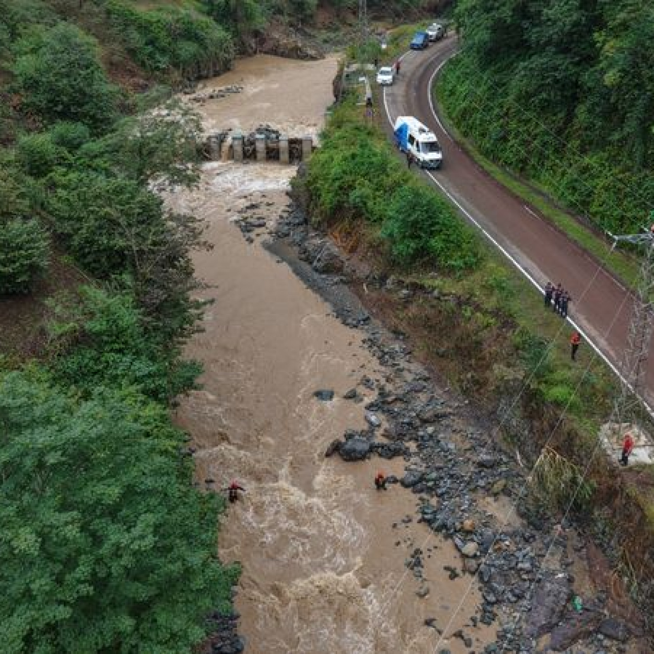Giresun'da Doğa'nın Öfkesi: İki Can Kaybı ve Acil Arama Operasyonu