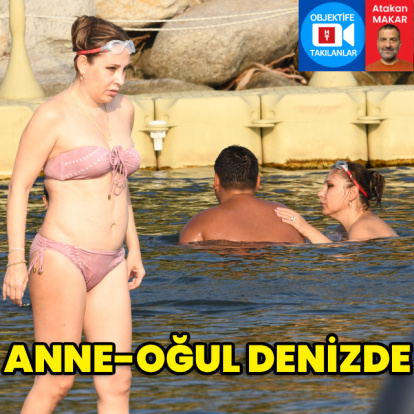 Anne-oğul denizde