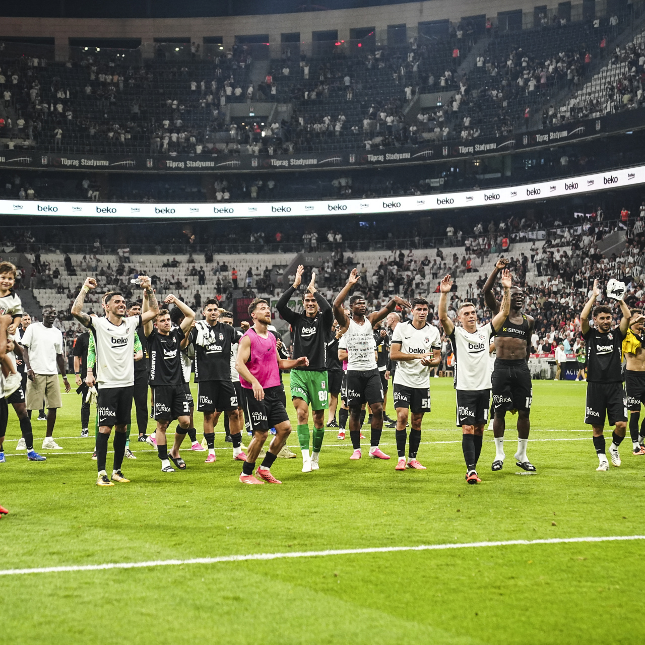 Beşiktaş rekorlarıyla ligde dikkat çekiyor