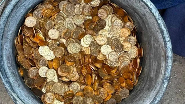 Duvarın içinden servet çıktı