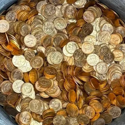 Duvarın içinden servet çıktı