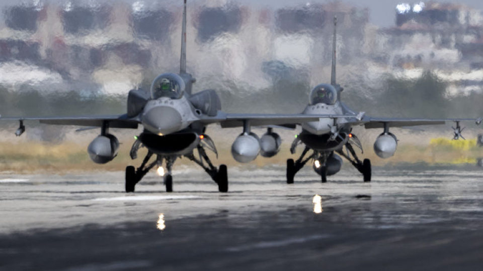 Letonya'da İHA alarmı: Müdahaleye Türk F-16'ları da katıldı