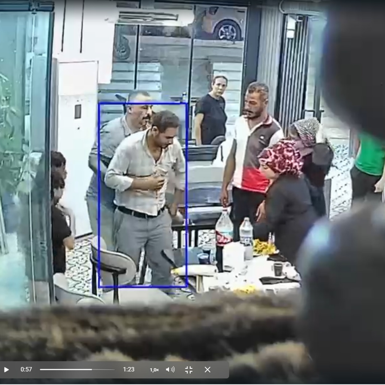 Döner yerken nefes borusu tıkandı! Heimlich kurtardı haber görseli