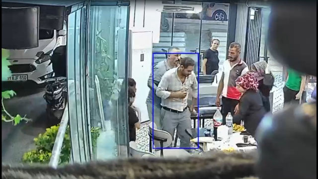 Döner yerken nefes borusu tıkandı! Heimlich kurtardı