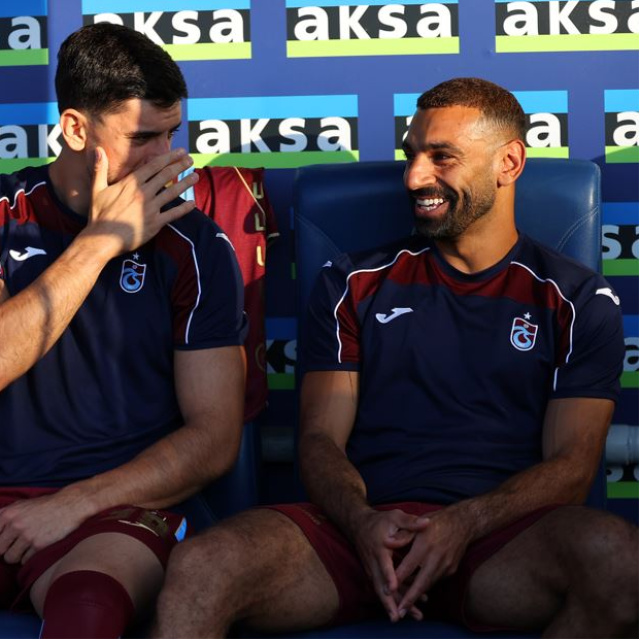 Salah ilk maçına yedek başladı