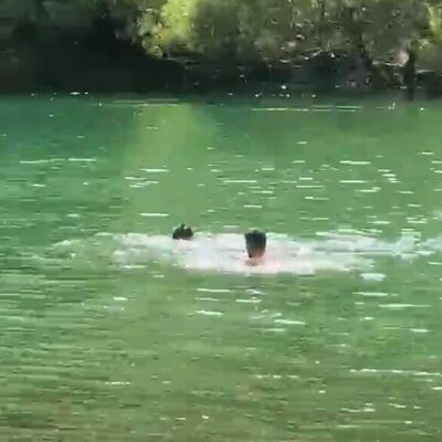 4 kadının bindiği bot devrildi! 1 kişiden acı haber!