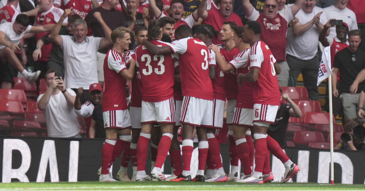 Community Shield'ta zafer Arsenal'in!