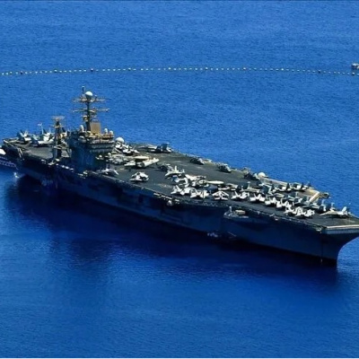 CENTCOM Komutanı, uçak gemisindeki koşulları savundu