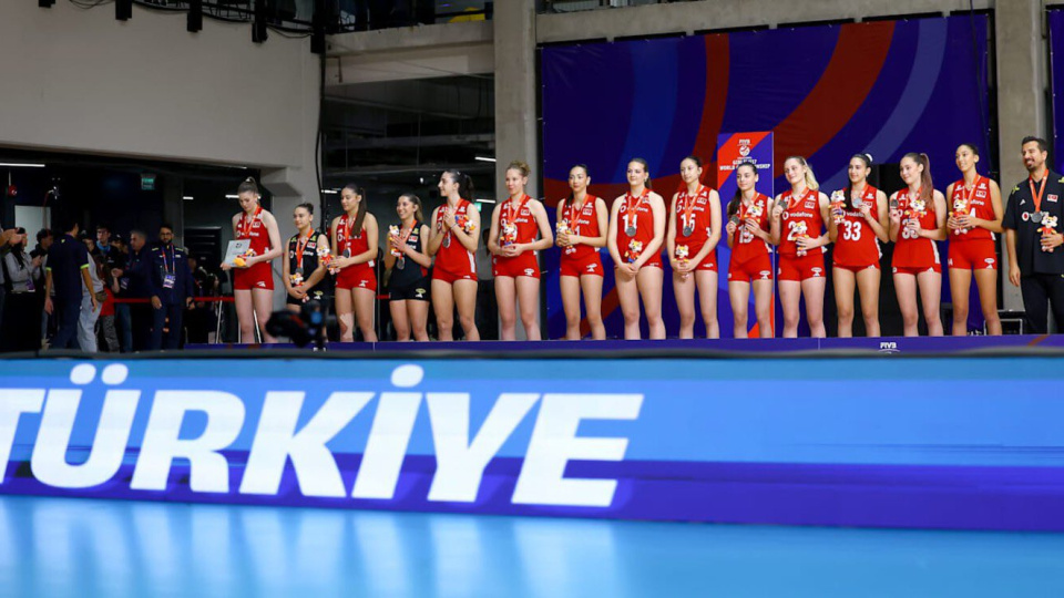 Genç Sultanlar dünya ikincisi!