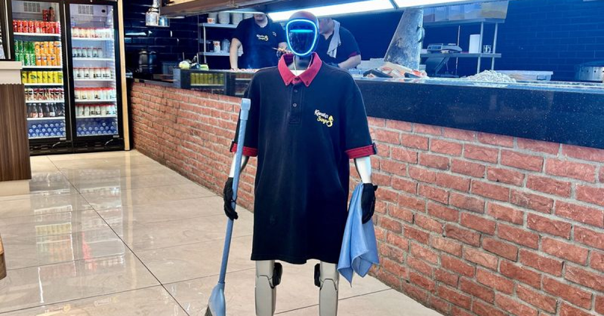 'Robot Fiko' iki gün izin ve zam istiyor