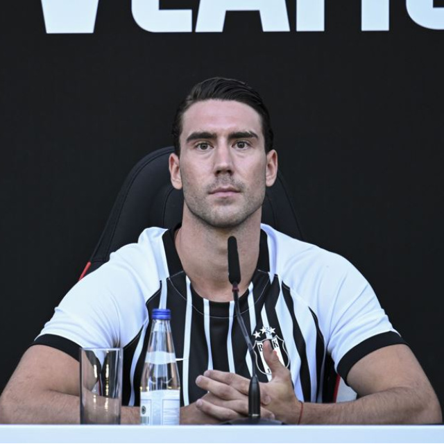 Beşiktaş, Vlahovic'in lisansını çıkardı!