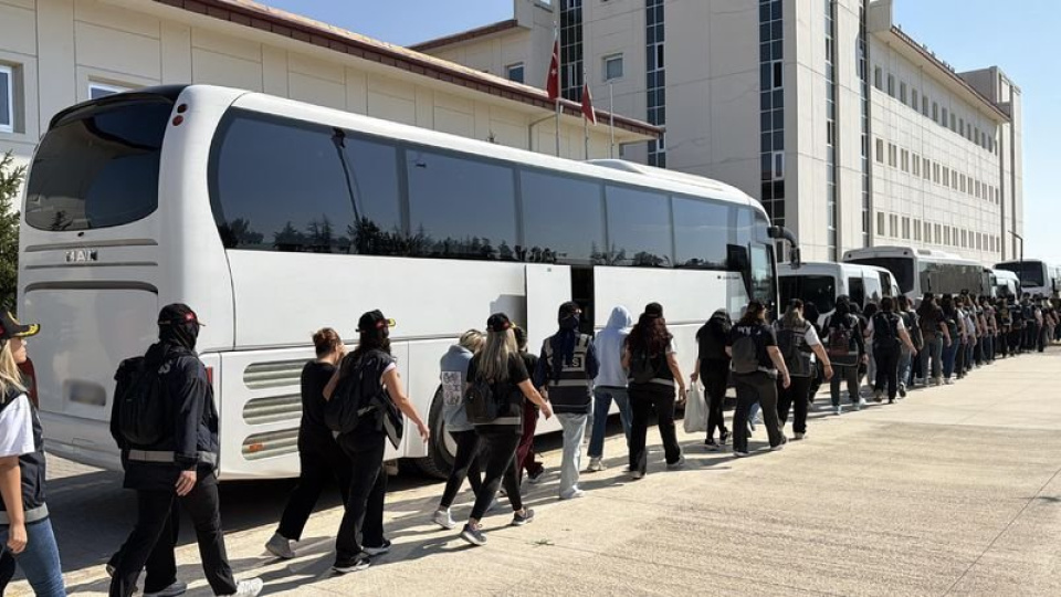 Modem dolandırıcılığı operasyonunda 53 tutuklama