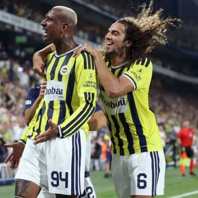 Fenerbahçe Lyon maçını şifresiz veren kanallar