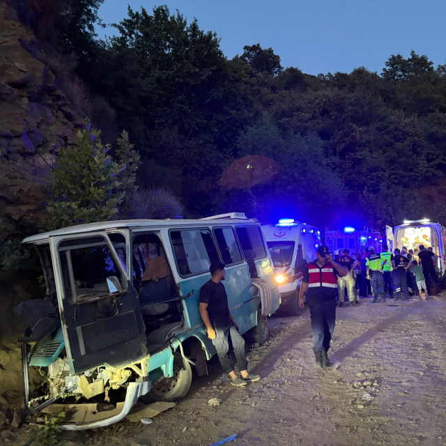 Tarım işçisi minibüsünde can kaybı