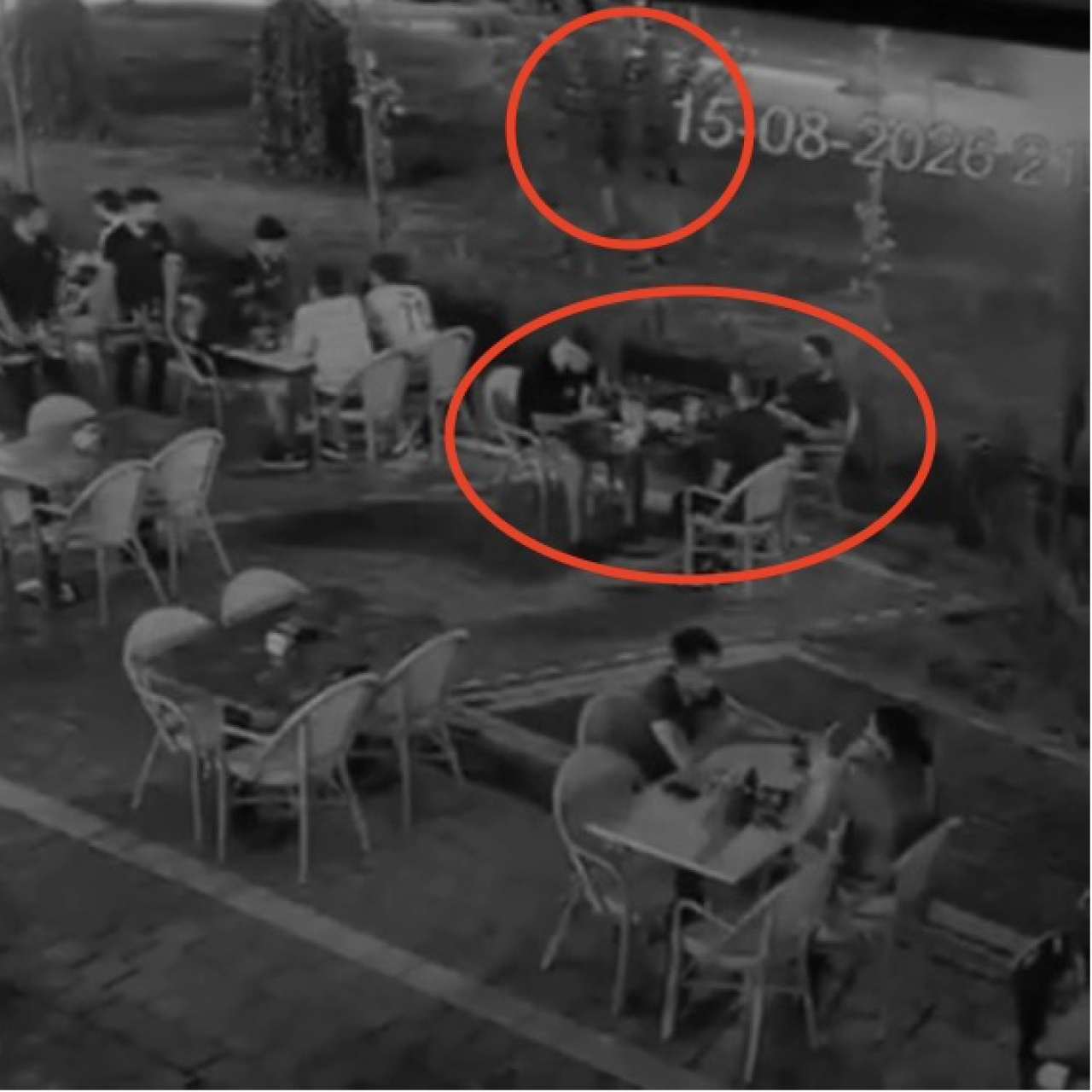 Diyarbakır'da Beklenmedik Bir Çatışma: Kafetende Yaşanan Silahlı Saldırı!