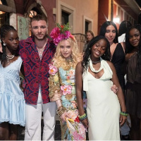 Madonna'ya sirtakili kutlama