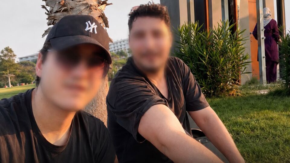 Tesettürlü kadınlara hakaret ettiler